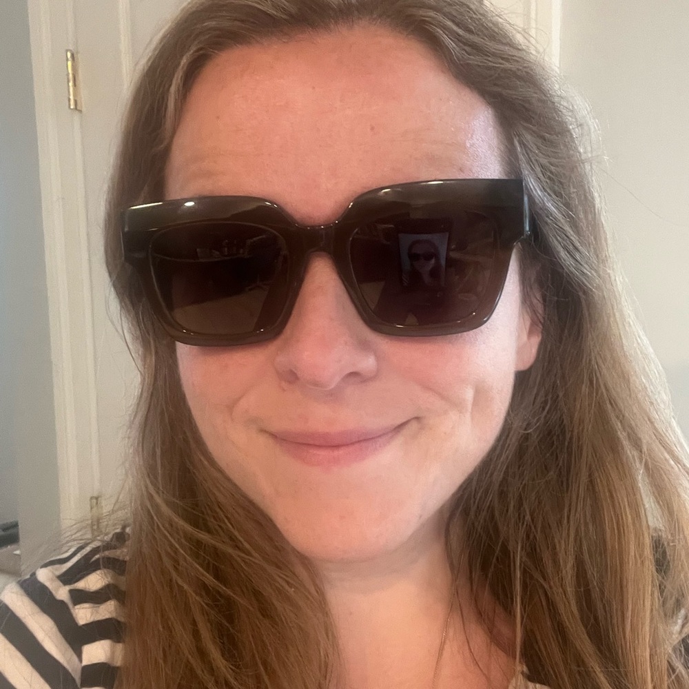 Mcm Sunnies NWT in box - Picture 6 of 8